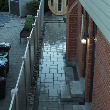 mississauga-backyard-walkway